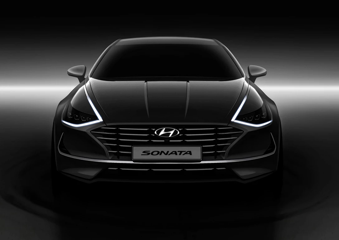 1613549-Large-35789-HyundaiMotorSharesFirstGlimpseofAll-NewSonata.jpg