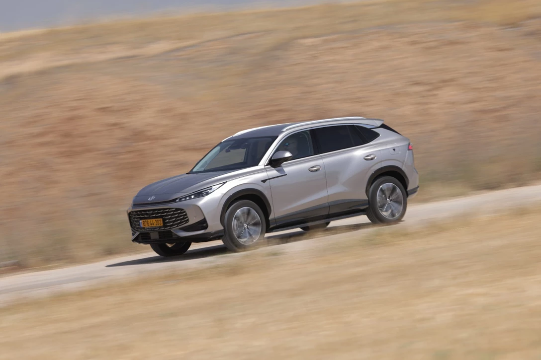 1708863-250509-mg-045 - Copy.jpg