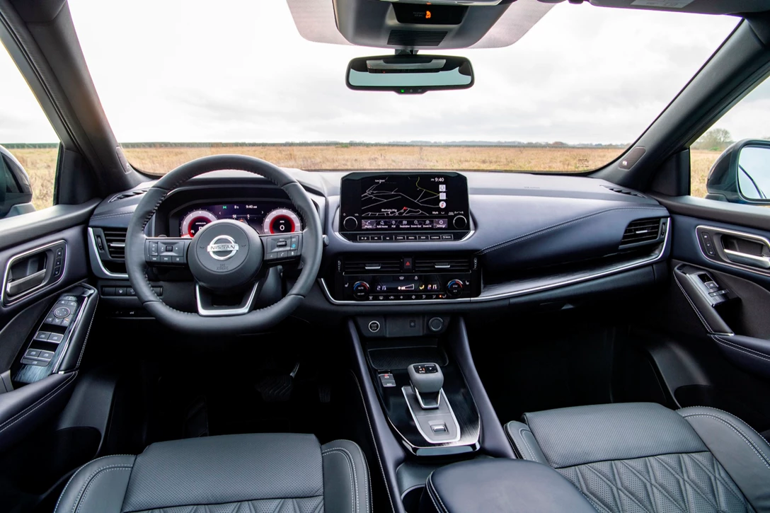1640114-All-NewNissanQashqai-Interior2.jpg