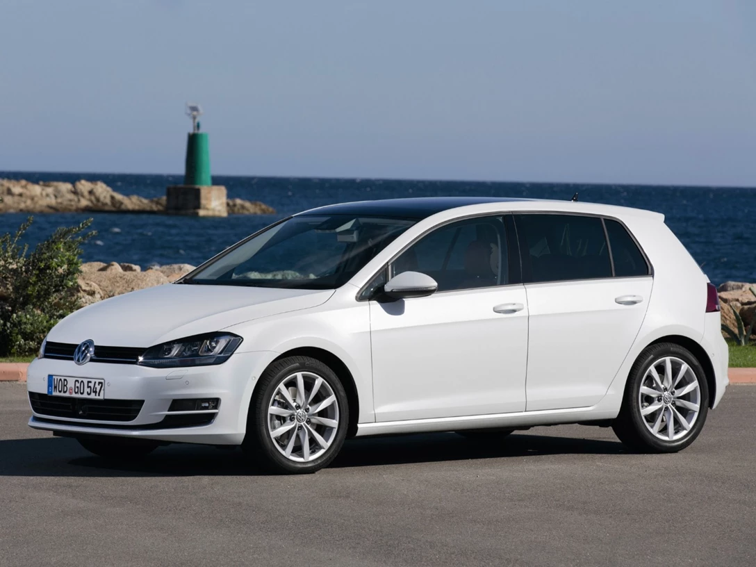1670423-Volkswagen-Golf-2014-04.jpg