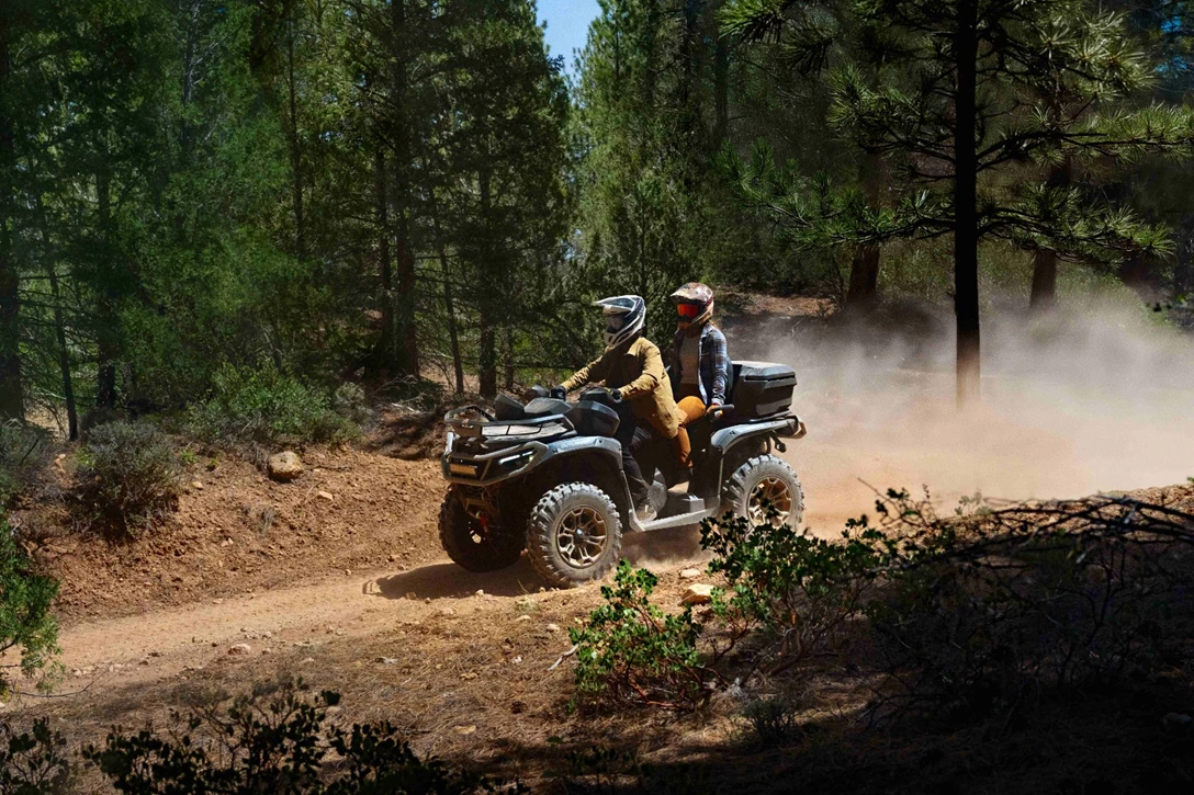 1708256-OUTLANER-MAX-LTD-1000R- (2)מוקטן.jpg