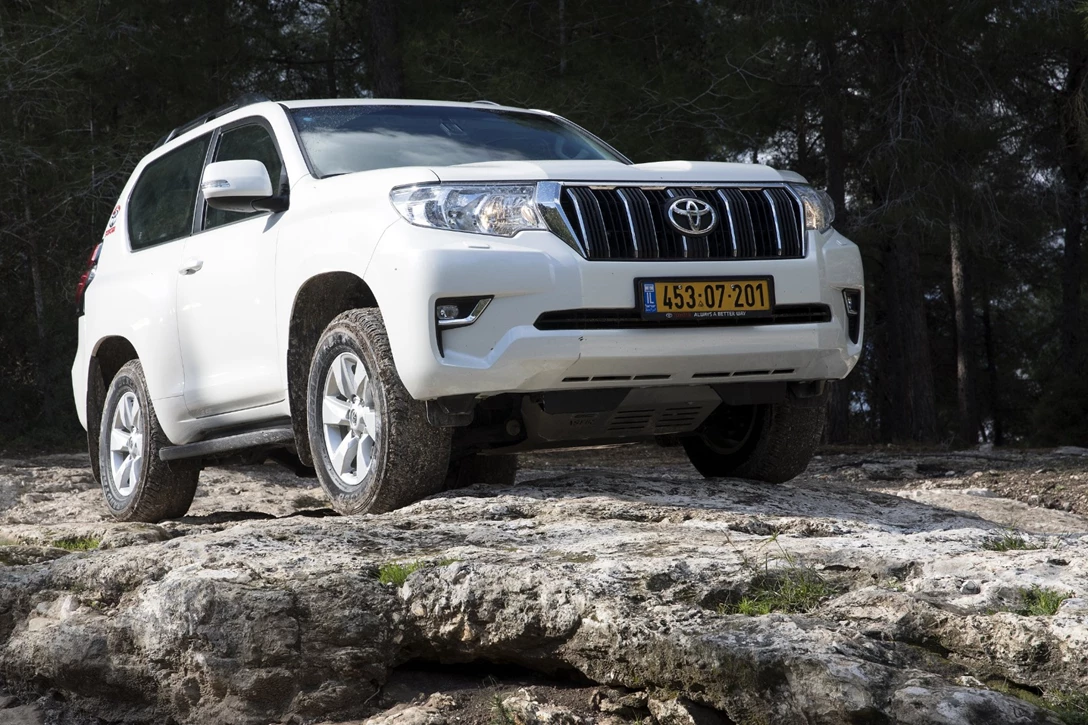 1616374-טויוטה לנד קרוזר קצר מבחן דרכים (1).jpg