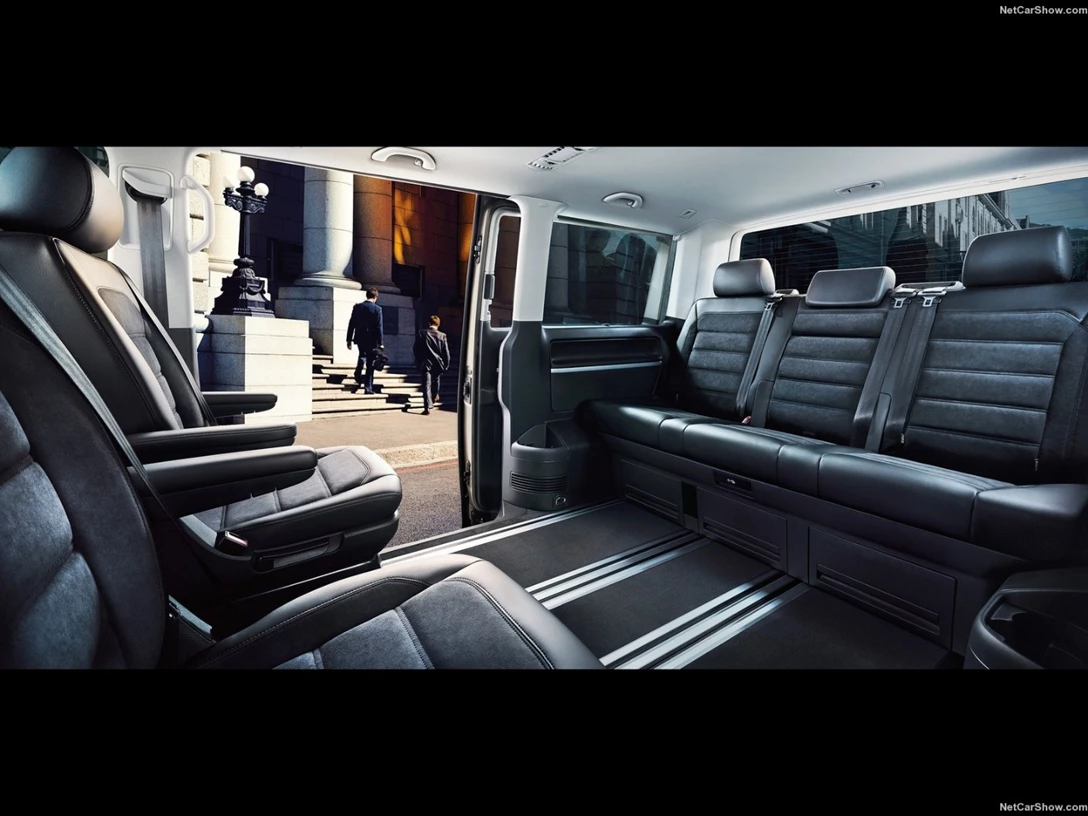 1591908-Volkswagen-Transporter 7.jpg