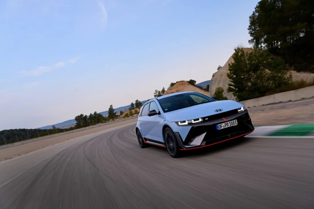 1694794-hyundai-ioniq-5-n-racetrack-0324-330_wid_1024_bfc_off.jpg