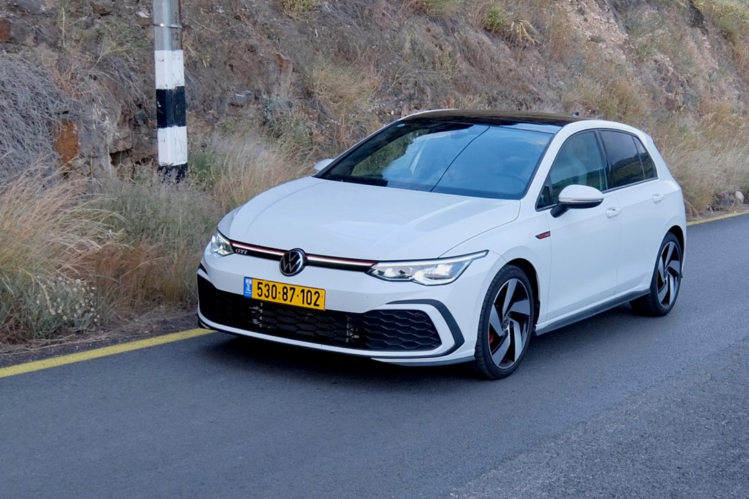 1643979-פולקסווגן גולף GTI מבחן דרכים - 3.jpeg
