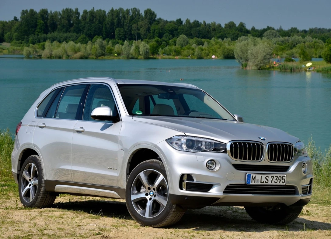 1645936-BMW-X5-2018-03.jpg