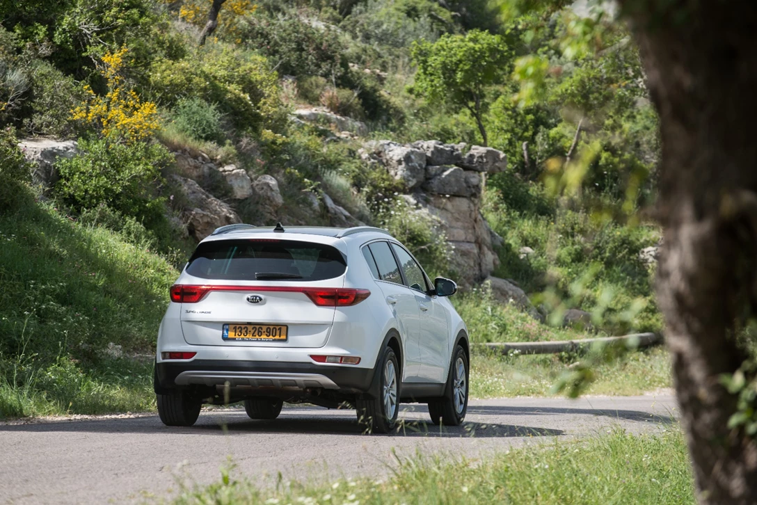 1594295-השוואתי פנאי - יונדאי טוסון מול מאזדה CX-5 מול פיגו 3008 מול קיה ספורטאז (9).jpg