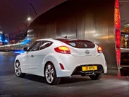 1598795-Hyundai-Veloster-2012-1600-54.jpg
