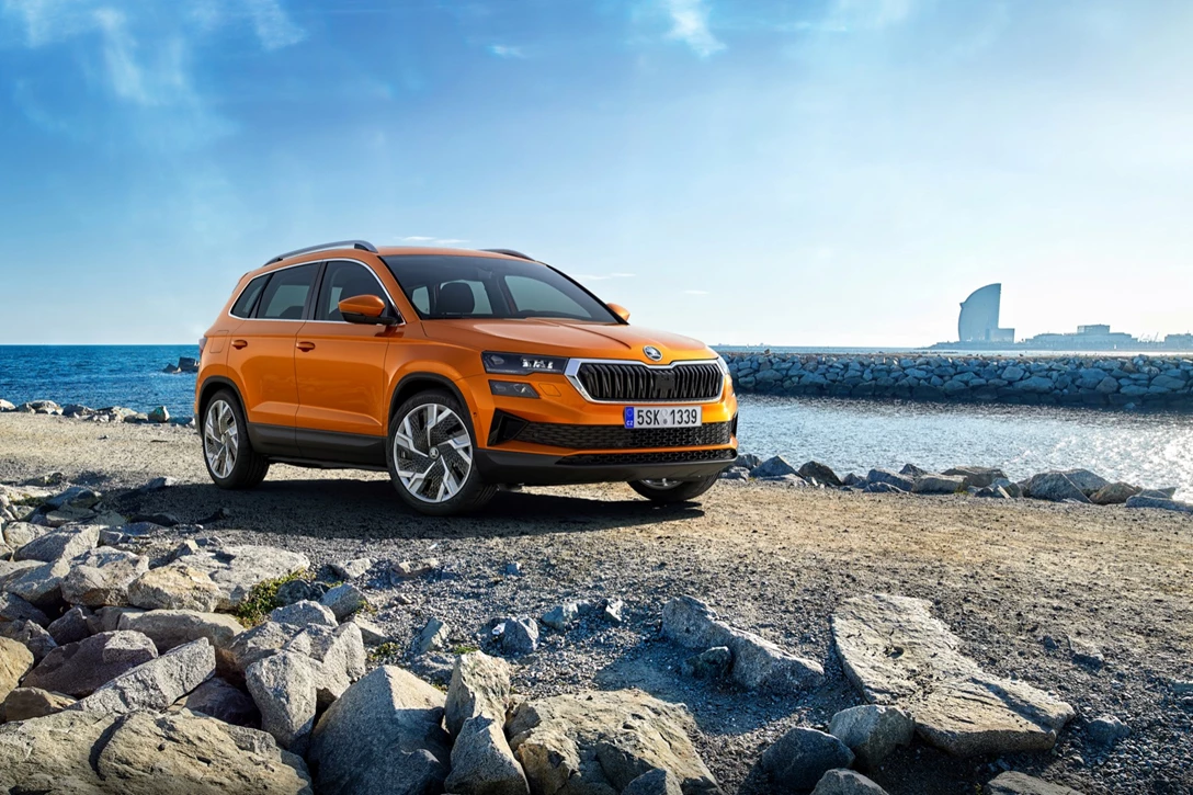 1653654-32_skoda_karoq.jpg