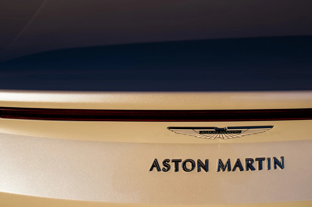 1599115-אסטון מרטין ואנטג מבחן דרכים השקה (10).jpg