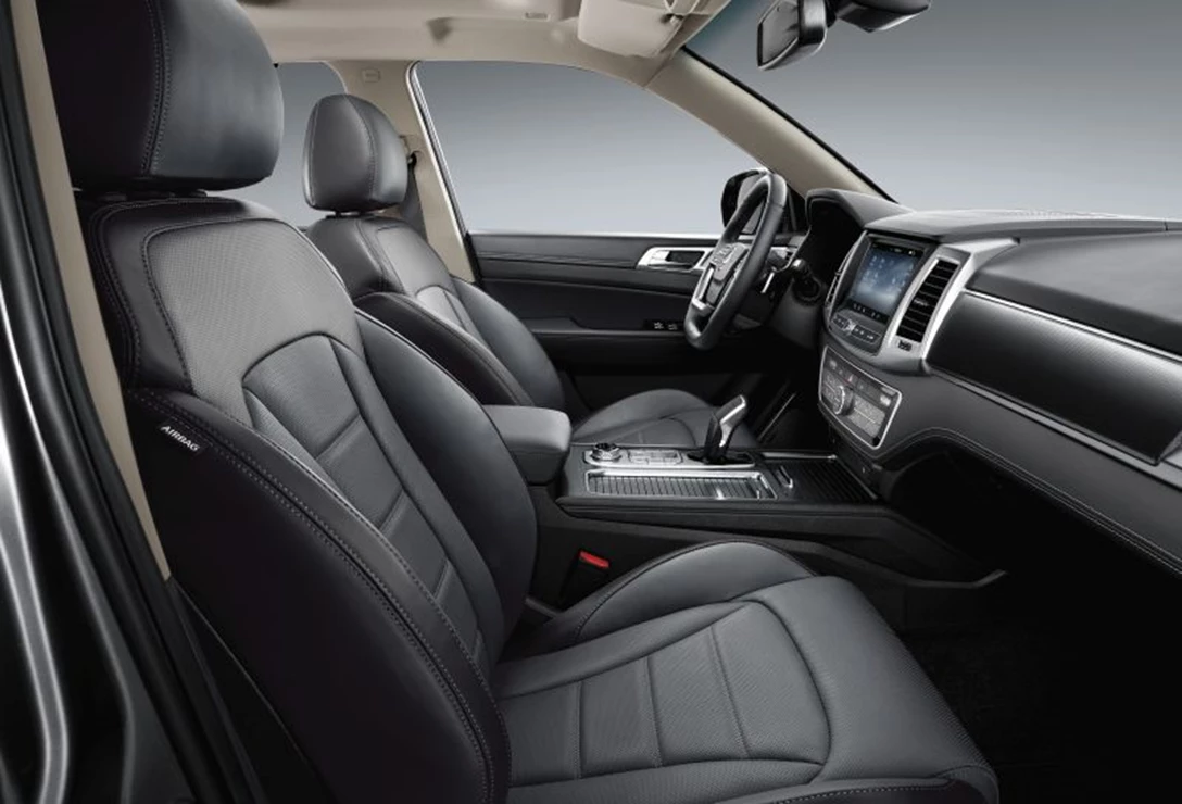 1643609-Y450_EU_LHD_Black + Beige Two Tone.jpg