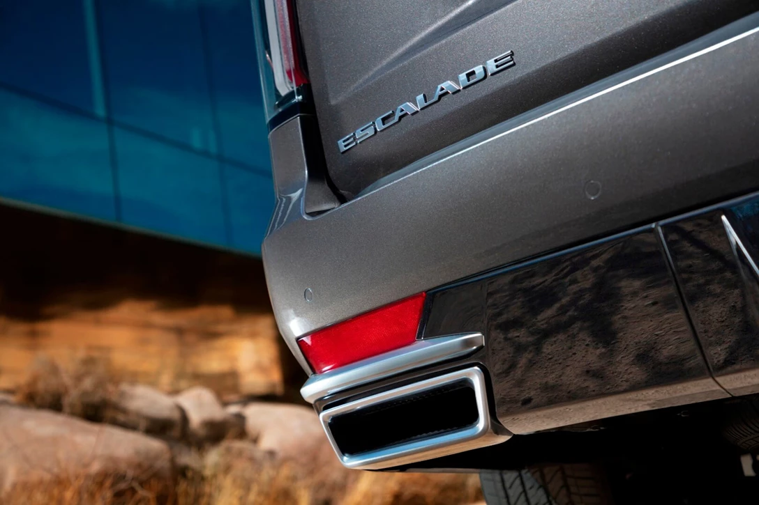 1629500-2021-Cadillac-Escalade-040.jpg