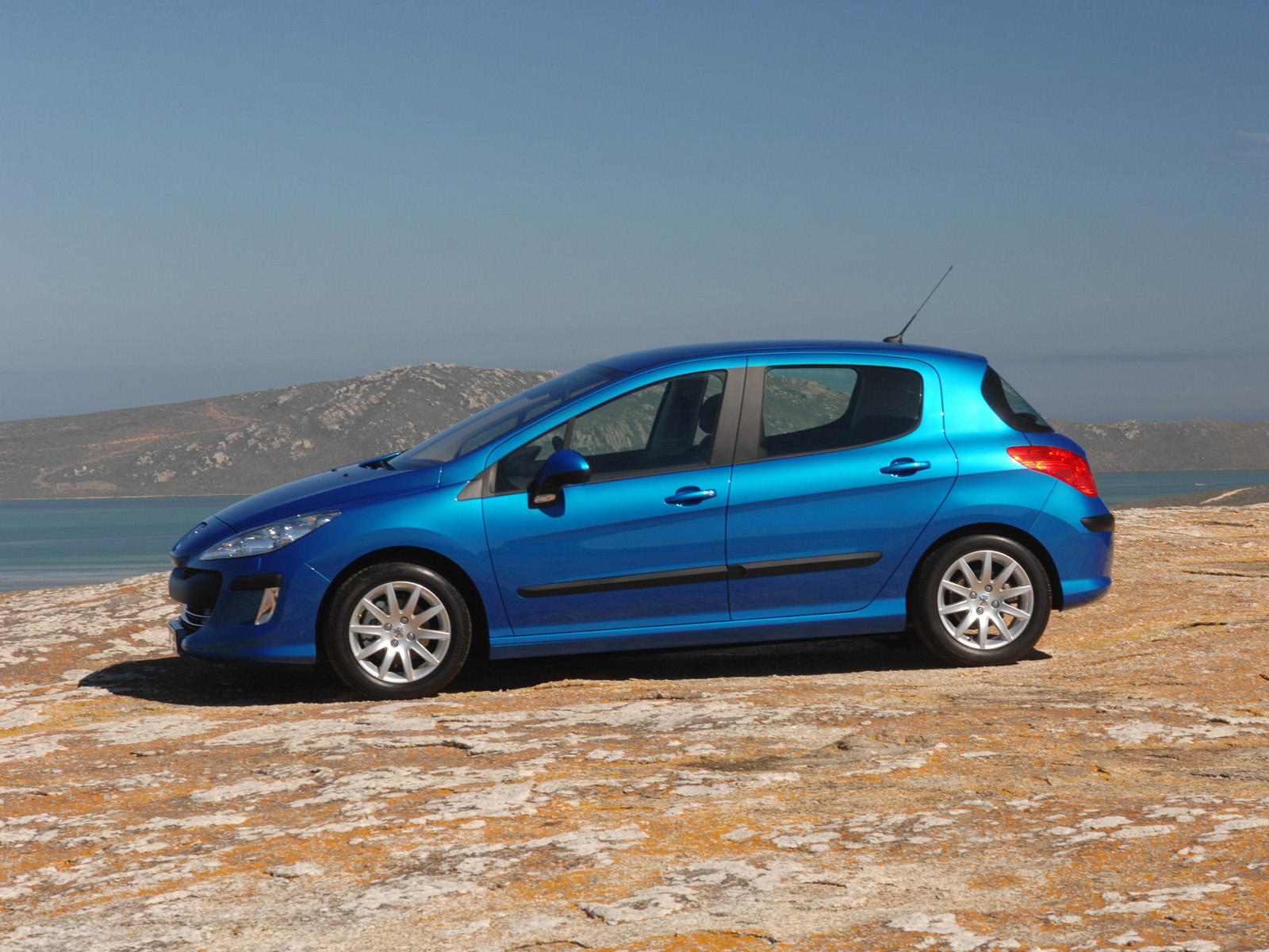 1162637_peugeot_308_6.jpg