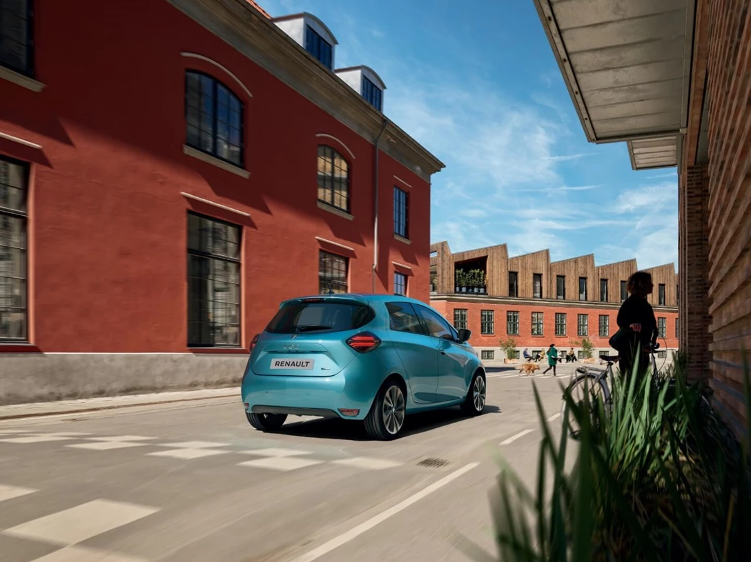1618069-21227976_2019_-_New_Renault_ZOE.jpg