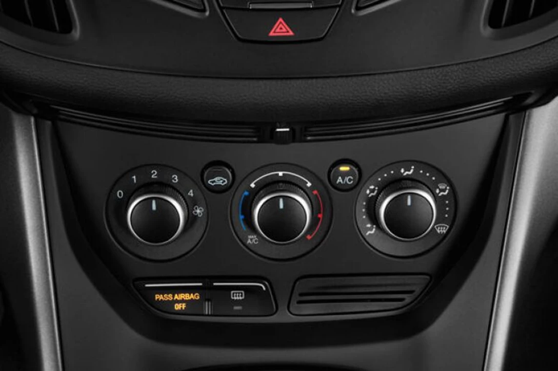 1658268-2013_ford_escape_tempcontrol.jpg