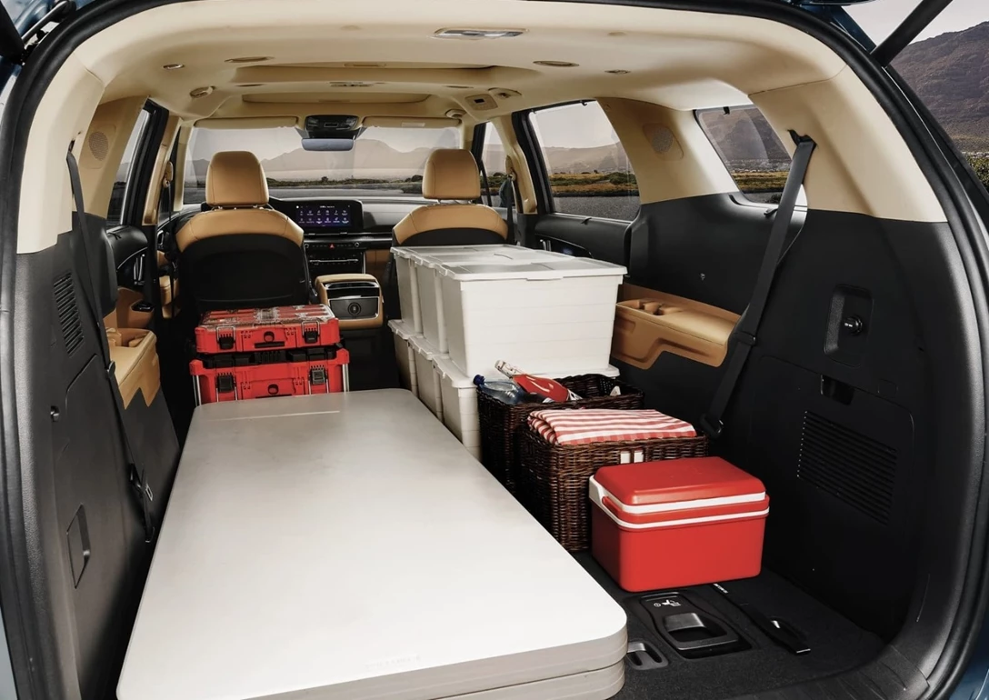 1651943-Kia-Carnival-2022-13.jpg