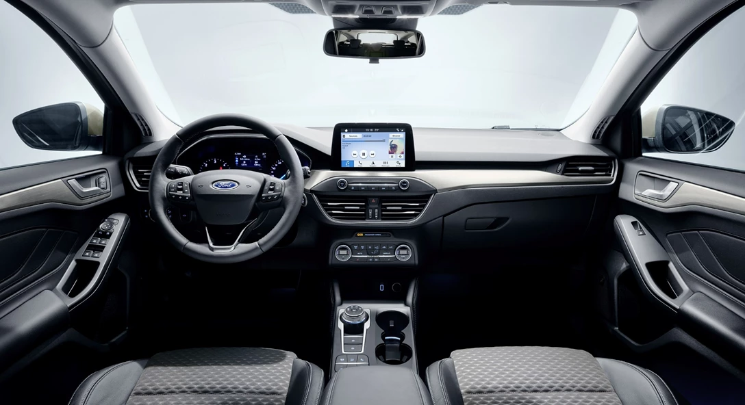 1658341-2019_ford_focus_eu_187_2560x1440.jpg