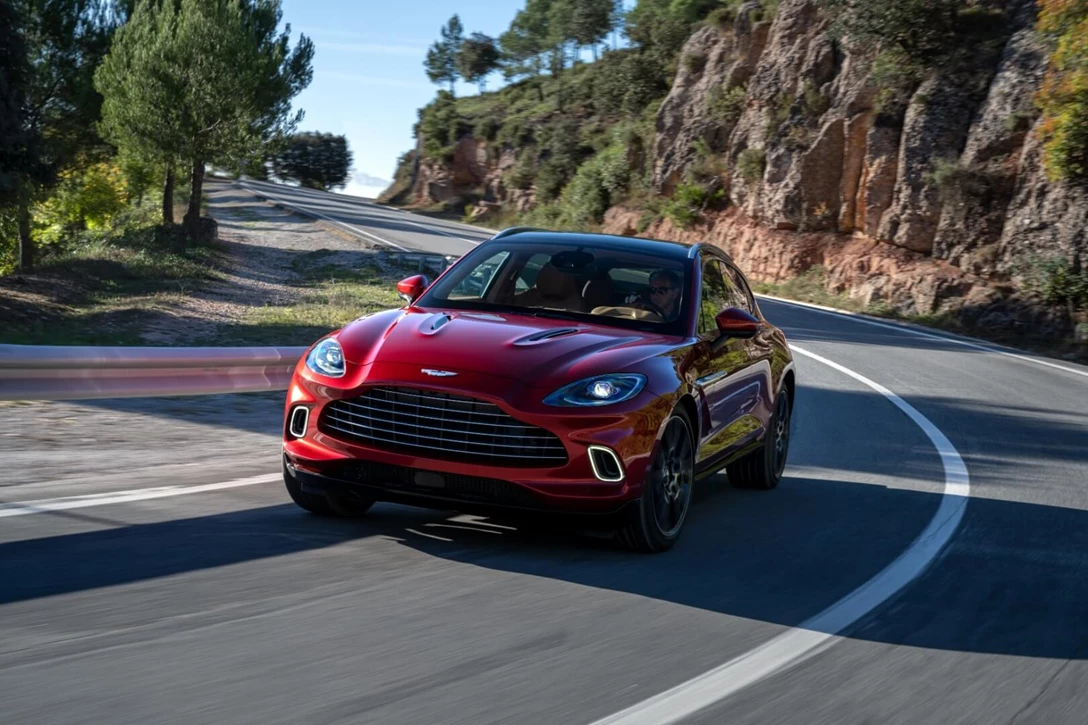 1625543-Aston Martin DBX_23.jpg