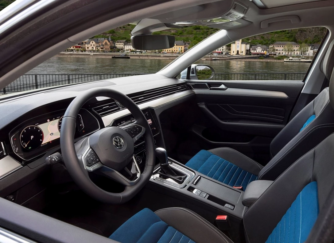 1660498-Volkswagen-Passat-2020-05.jpg