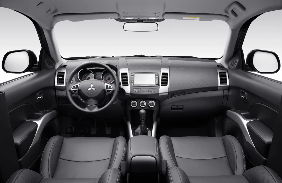 מיצובישי אאוטלנדר