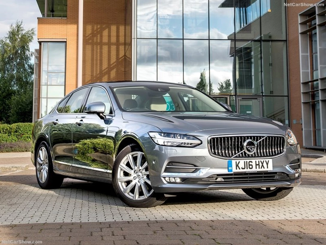 1588968-Volvo-S90 1.jpg