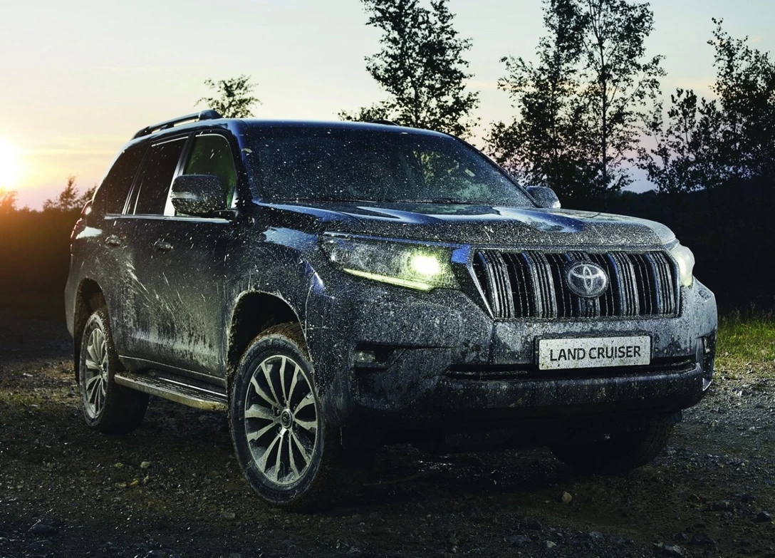 1642572-Toyota-Land_Cruiser-2020-01.jpg
