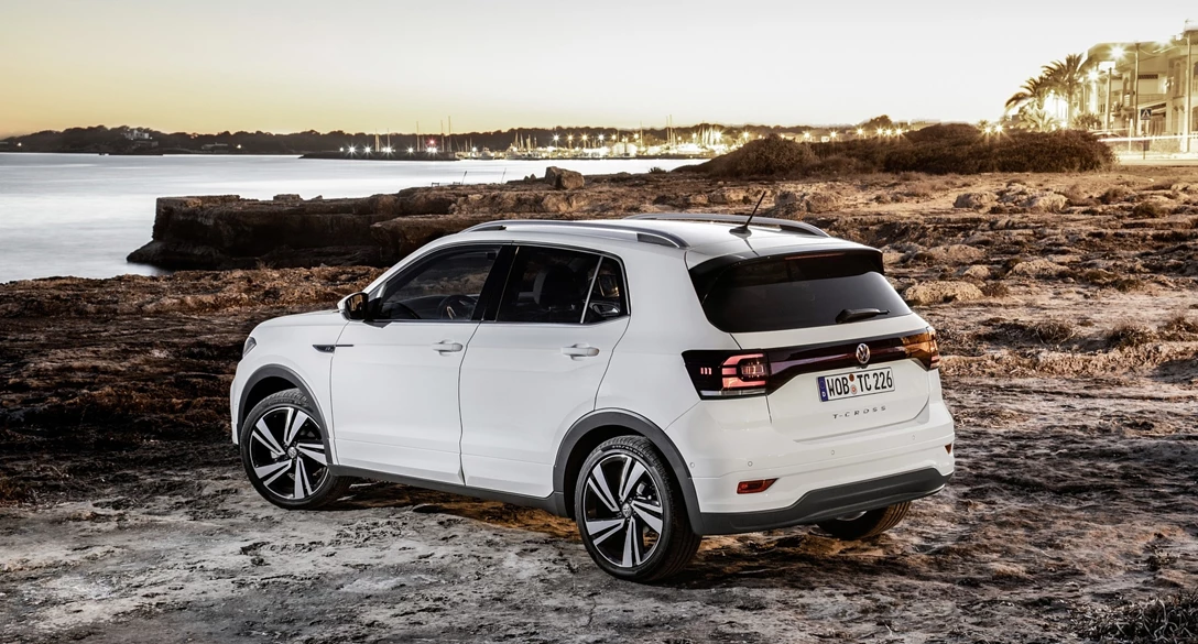 1657099-2019_volkswagen_t-cross_155_1920x1080.jpg