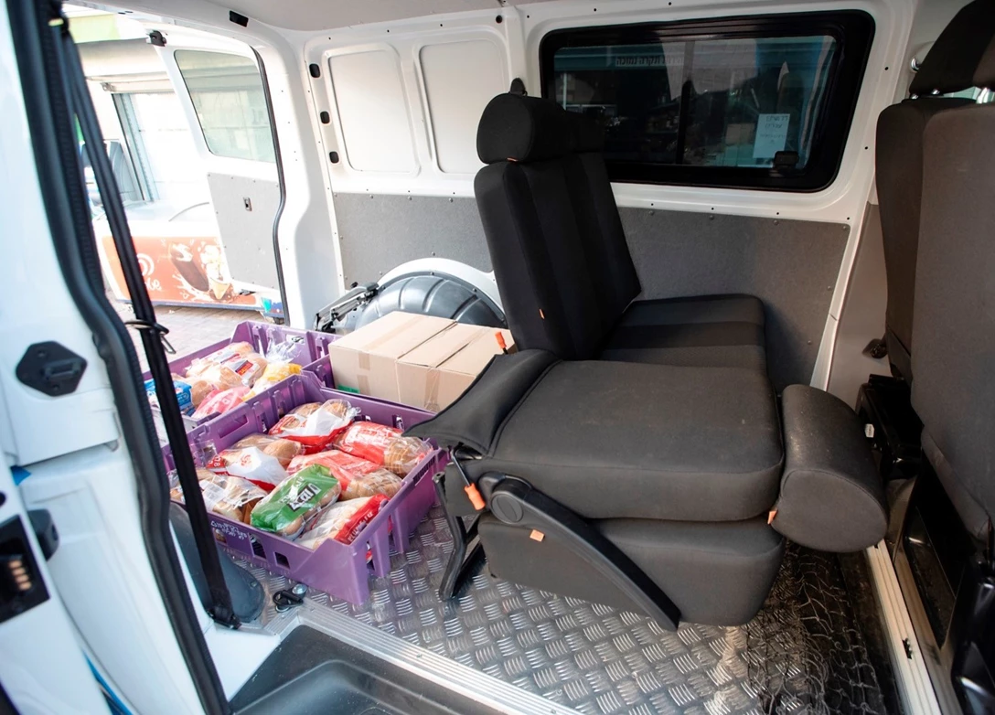 1703020-VW_Transporter-2024 (7)-YP.jpg