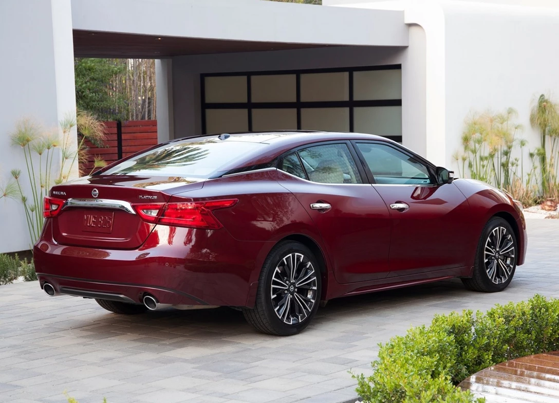 1663020-Nissan-Maxima-2019-06.jpg
