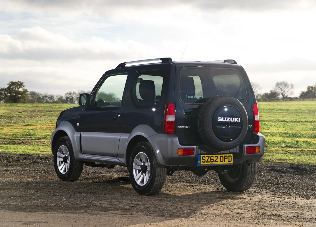 1687314-Suzuki-Jimny-2016-03.jpg