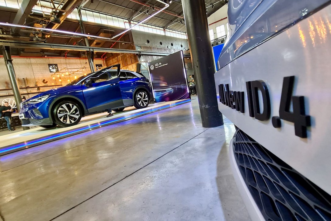 1669919-ID4 - 5.jpeg