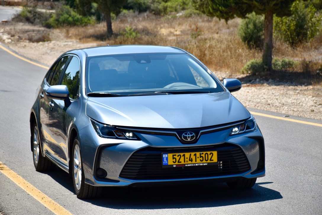 1648547-טויוטה קורולה 1.5 ל - 2.jpeg