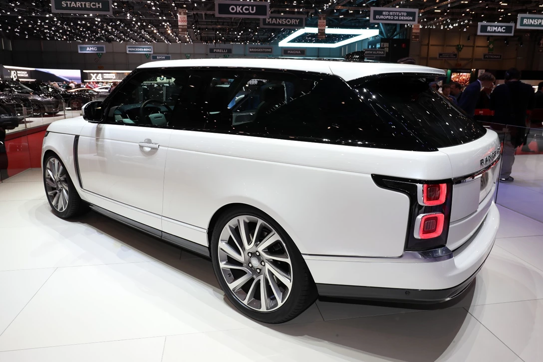 1592601-ריינג רובר SV קופה (6).jpg