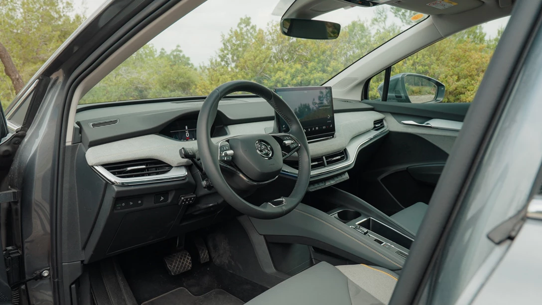 1681717-Hyundai IONIQ 5 vs Skoda Enyaq vs KIA EV6 vs TOYOTA BZ4X - 2023.00_38_37_02.Still116 copy.jpg