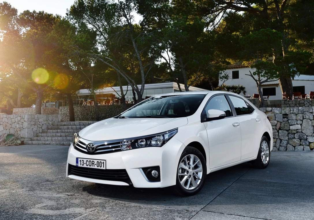 1635757-Toyota-Corolla_EU-Version-2018-01.jpg