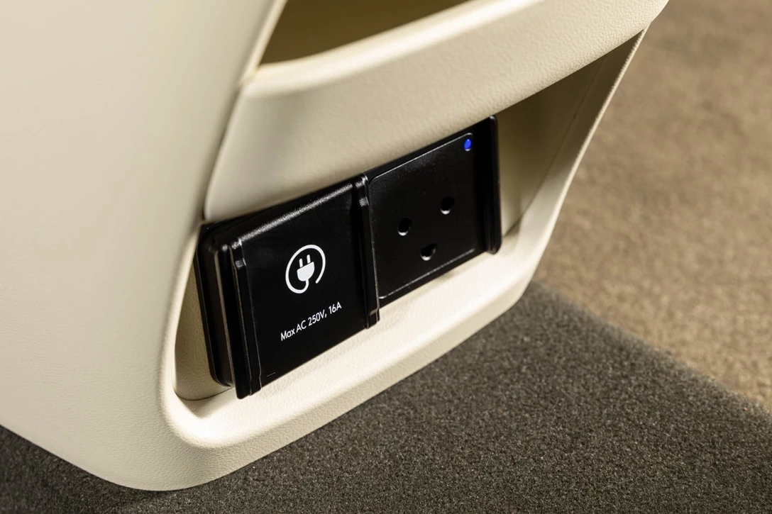 1703764-INSTER Static _24.jpg