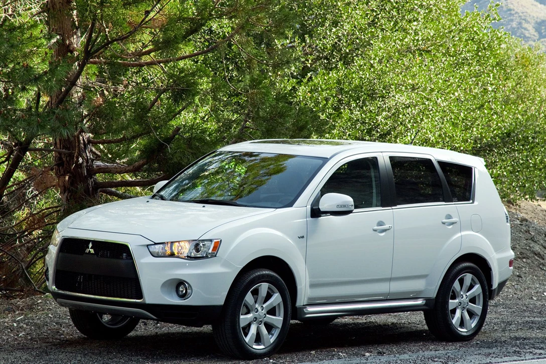 מיצובישי אאוטלנדר 2010