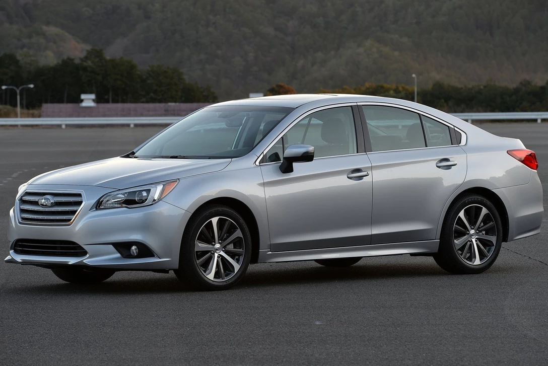 סובארו B4 דור 6