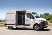 1630336-Renault-Master-Facelift-04.jpg