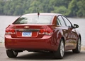 1689344-Chevrolet-Cruze-2011-02.jpg