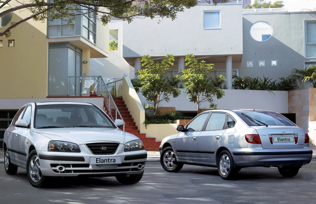 1598792-Hyundai-Elantra-2004-1600-09.jpg