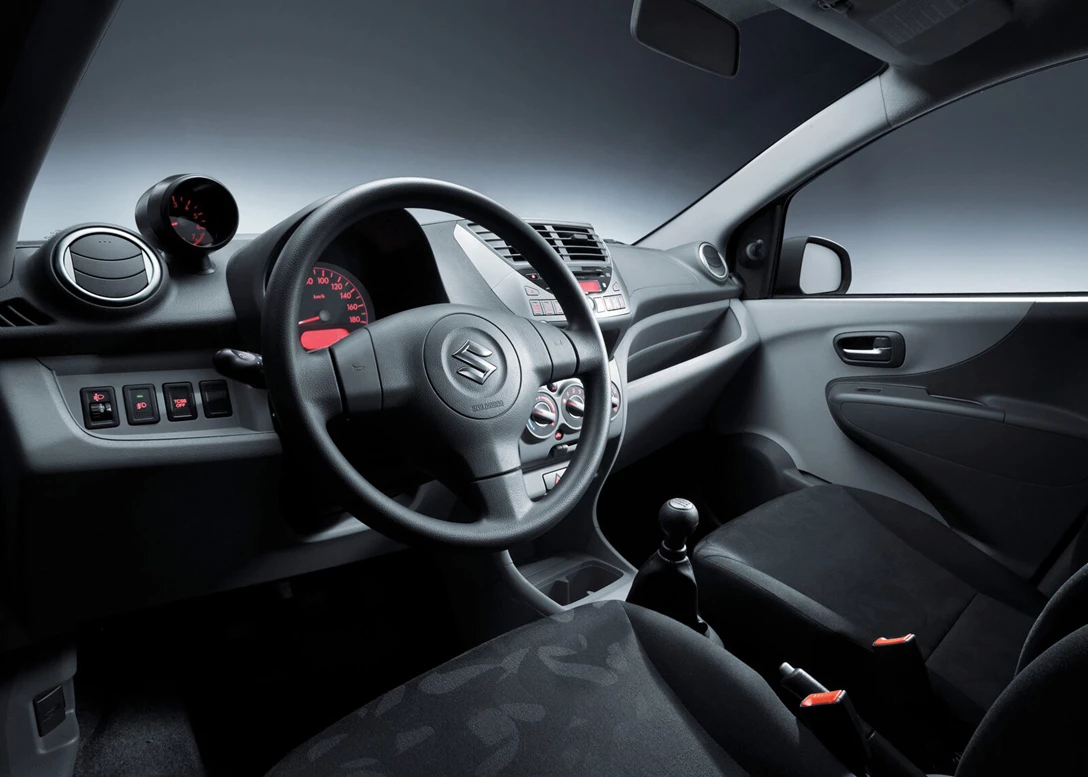 Suzuki-Alto-2014 (5).jpg