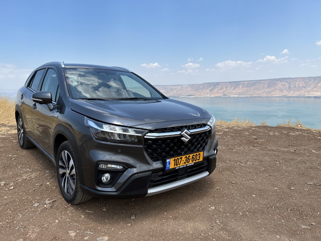 1662578-S CROSS - 33-min.jpeg