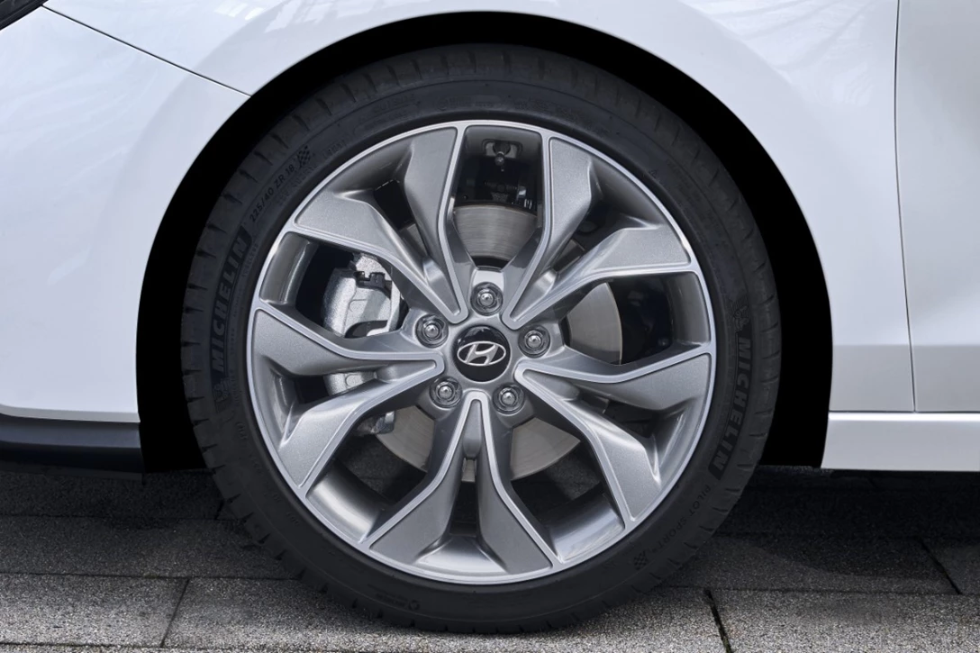 1605970-Hyundai i30 Fastback N Line (19).jpg