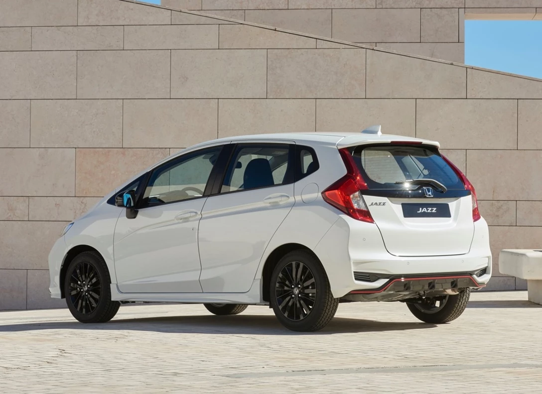 1642384-Honda-Jazz-2019-02.jpg