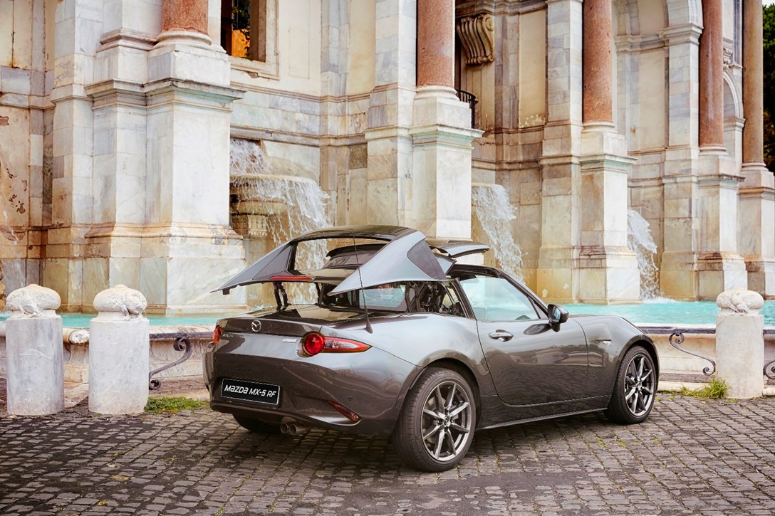 1596937-מאזדה MX-5 RF (7).jpeg