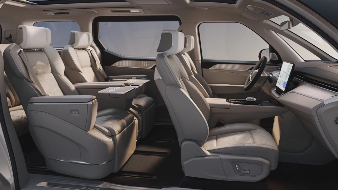 1690221-320133_Volvo_EM90_Concept_World_Stills.jpg
