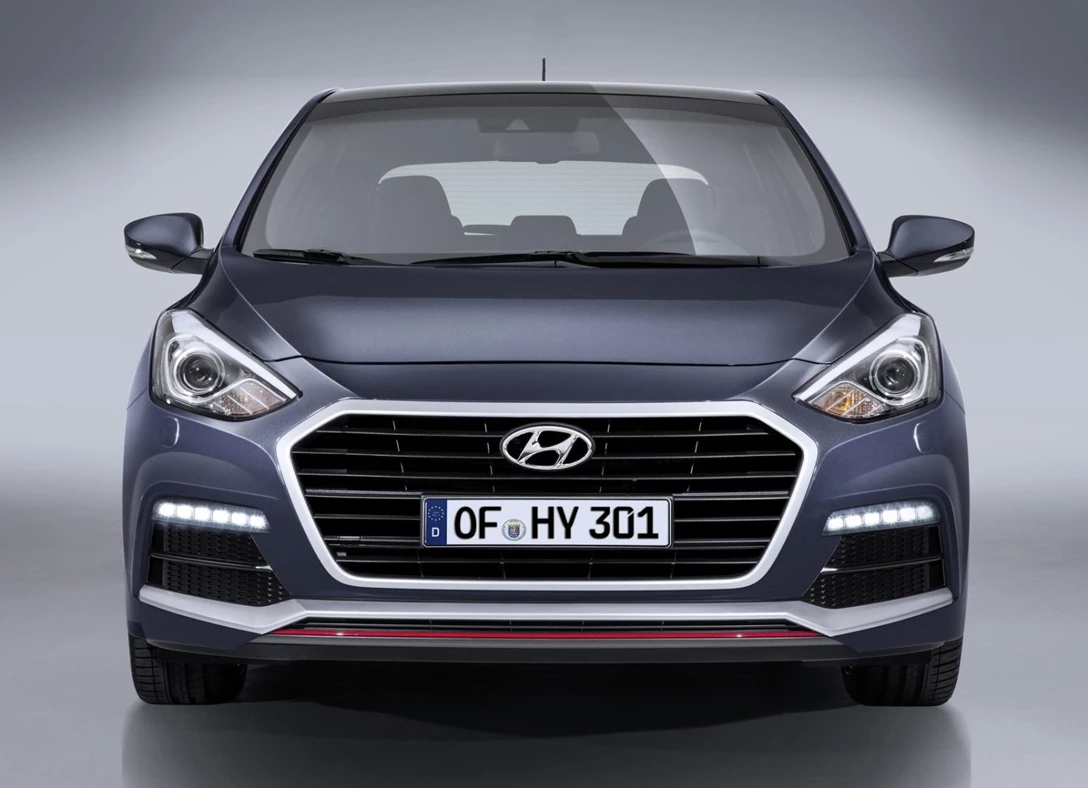 1645619-Hyundai-i30_Turbo-2015-1600-19.jpg