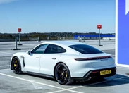 1703285-Porsche-Taycan-2024 (3).jpg