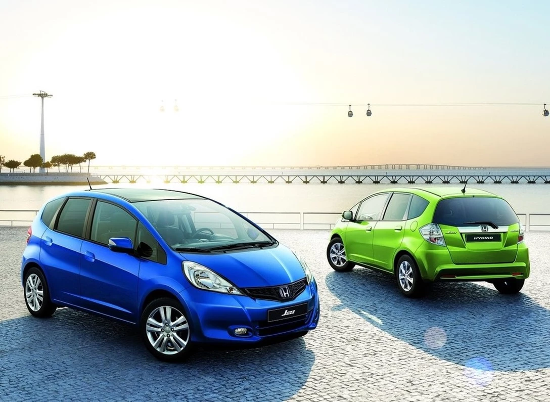 1658106-Honda-Jazz-2014-05.jpg